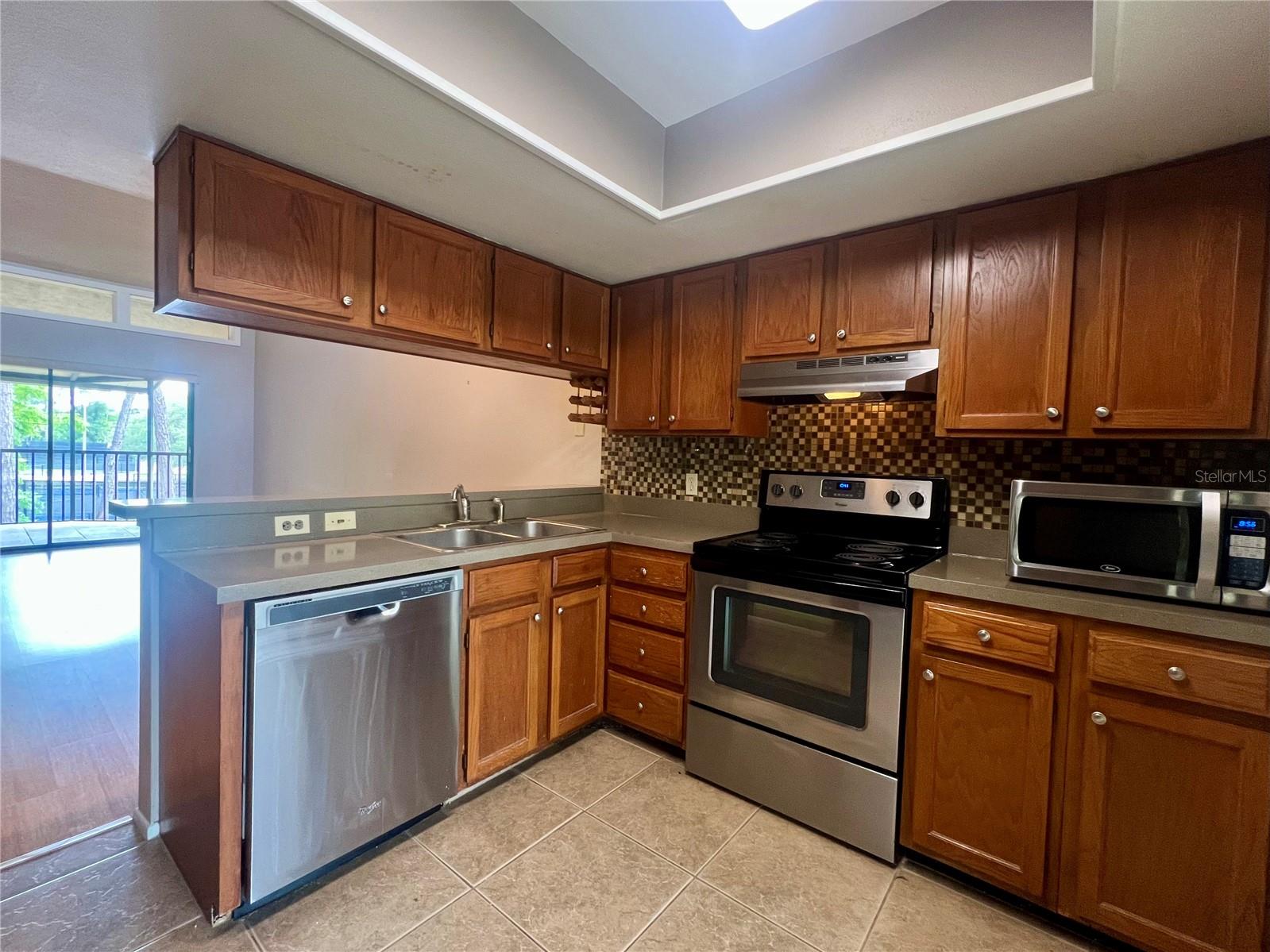 EAST LAKE WOODLANDS WOODLAKE RUN - Residential