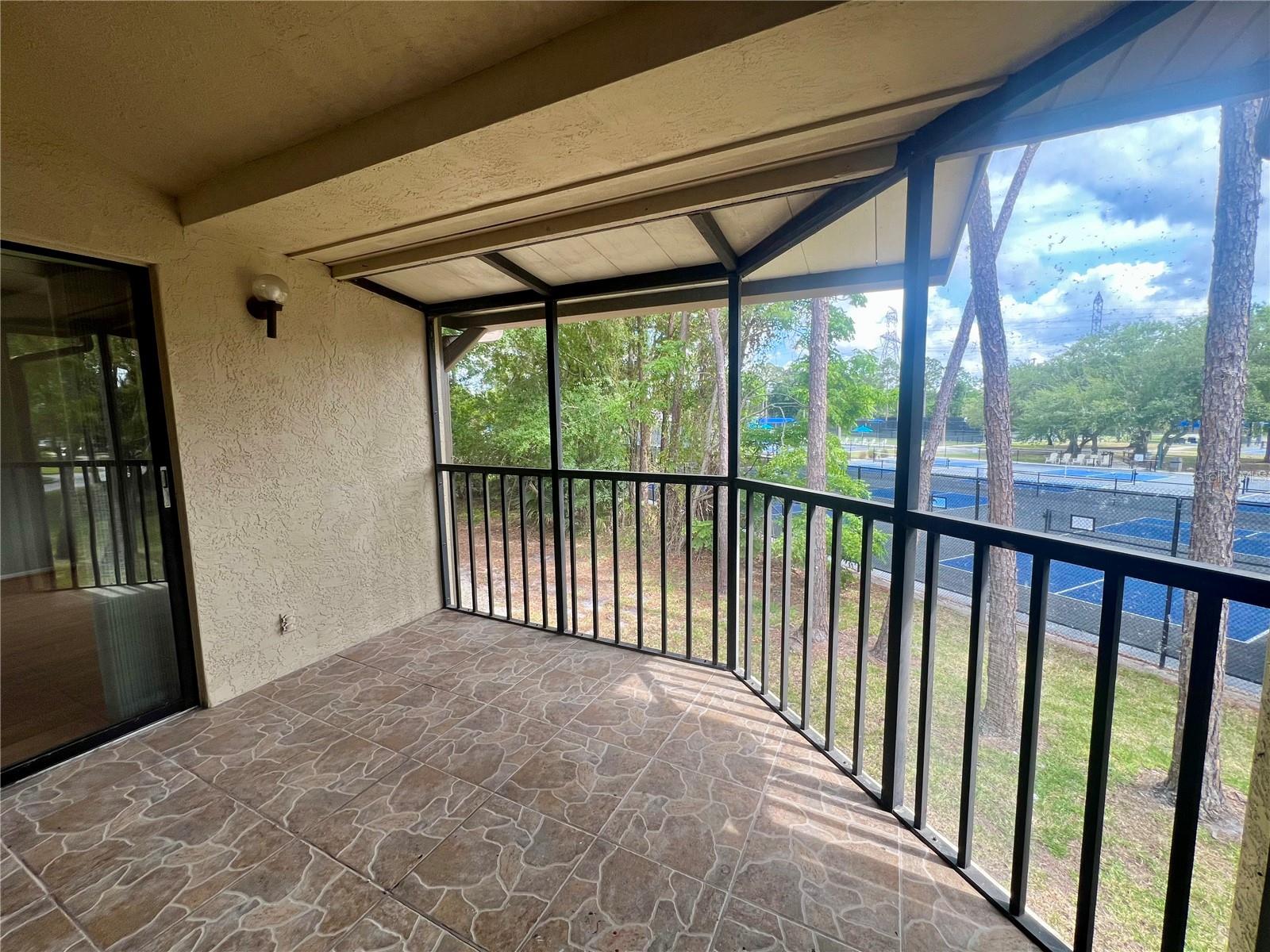 EAST LAKE WOODLANDS WOODLAKE RUN - Residential