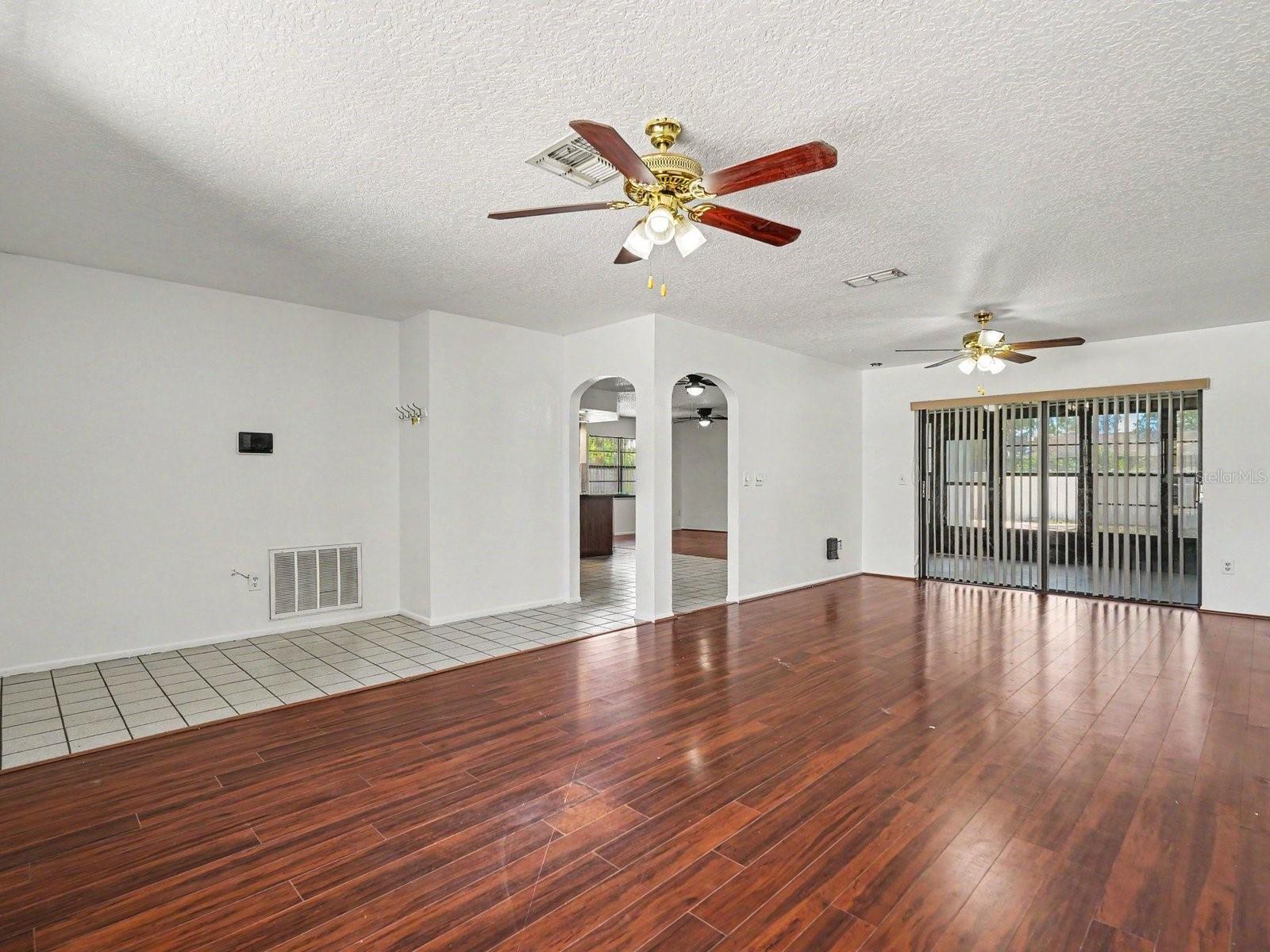 FOREST OAKS - Residential