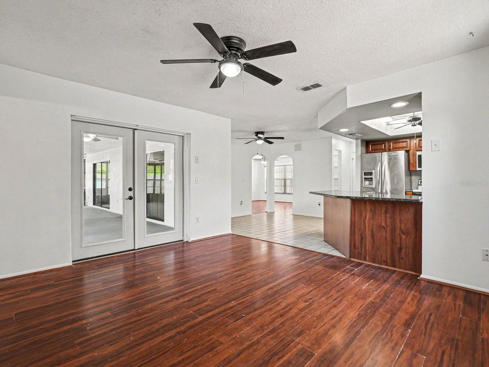 FOREST OAKS - Residential