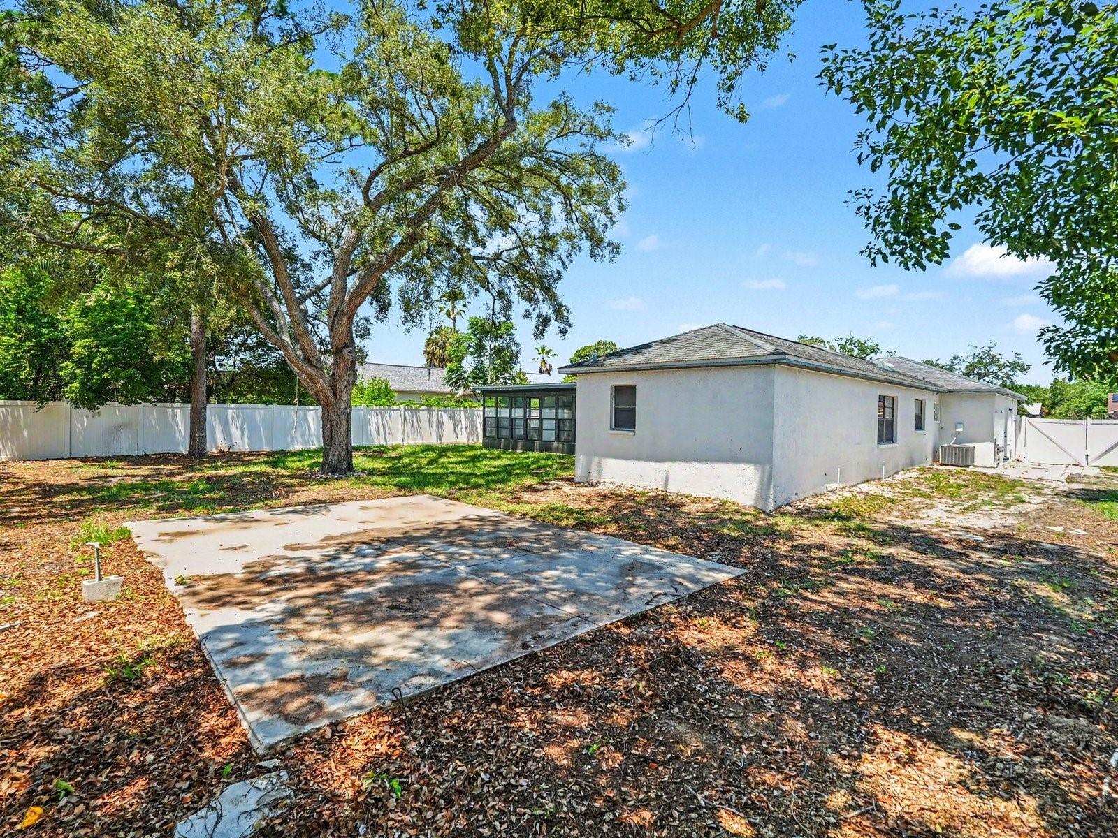 FOREST OAKS - Residential
