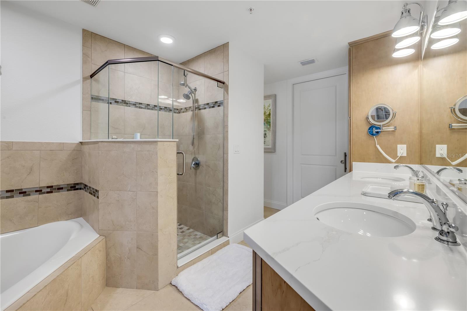 RIVERWALK/CORONADO ISLAND-BLDG - Residential