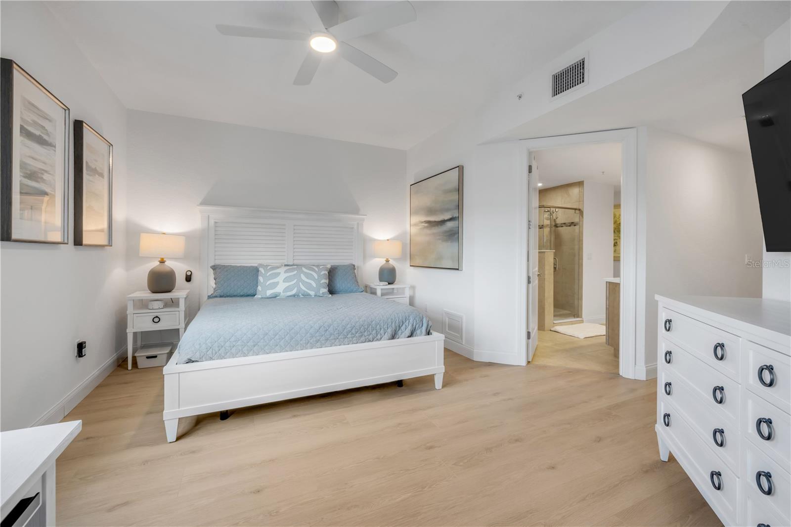 RIVERWALK/CORONADO ISLAND-BLDG - Residential