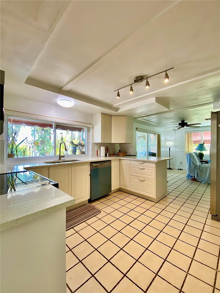 3325 HONEYMOON LANE