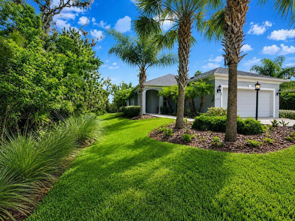 Photo of 10806 Pine Bluff Glen, Parrish, FL 34219 (MLS # A4699909)