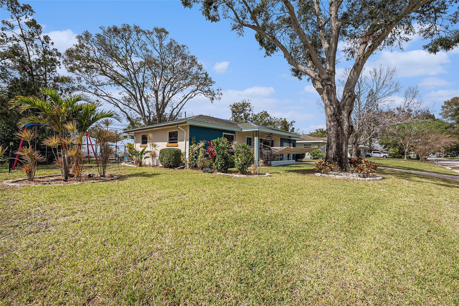 908 WOODLEY ROAD