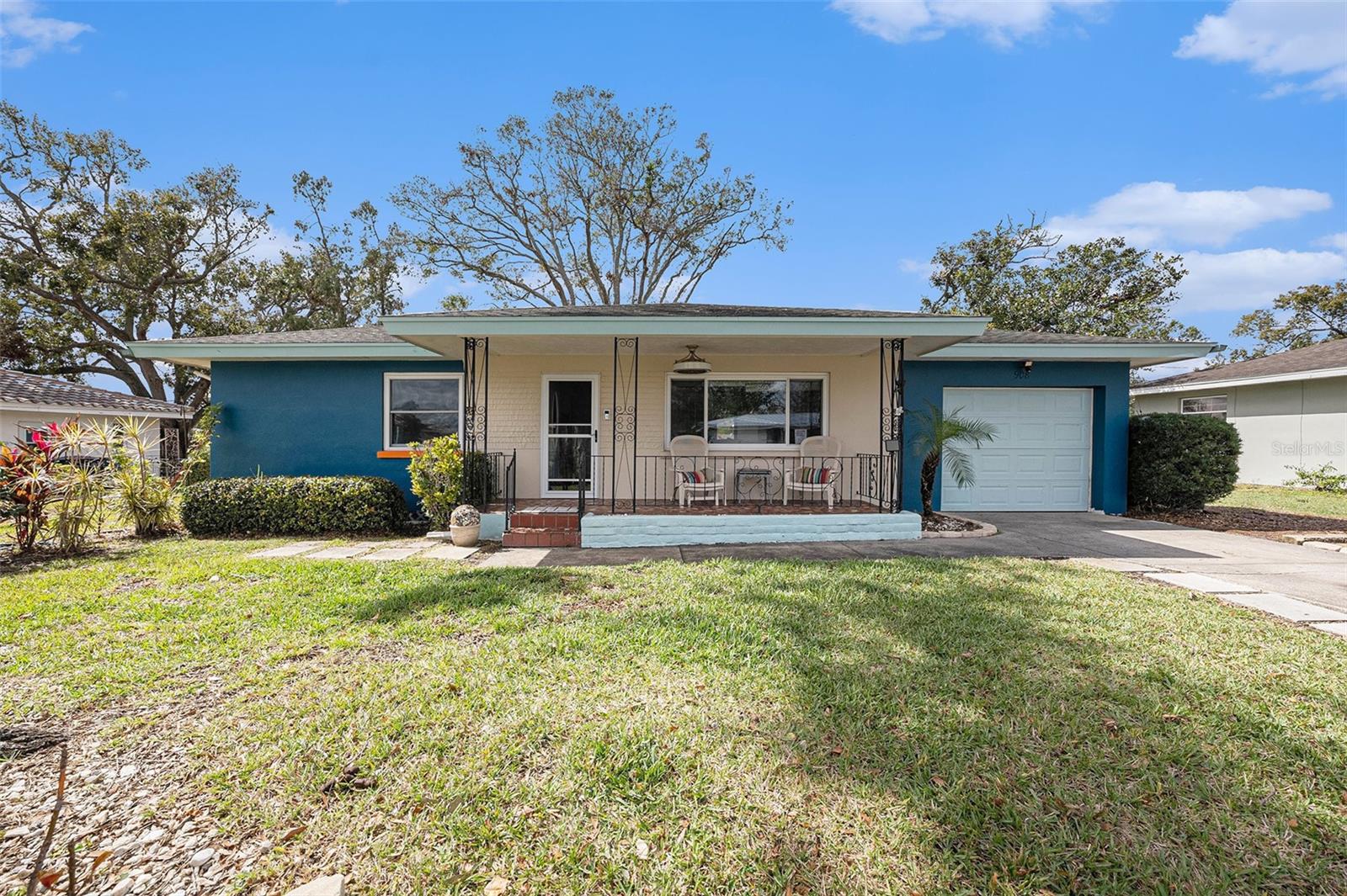 908 WOODLEY ROAD