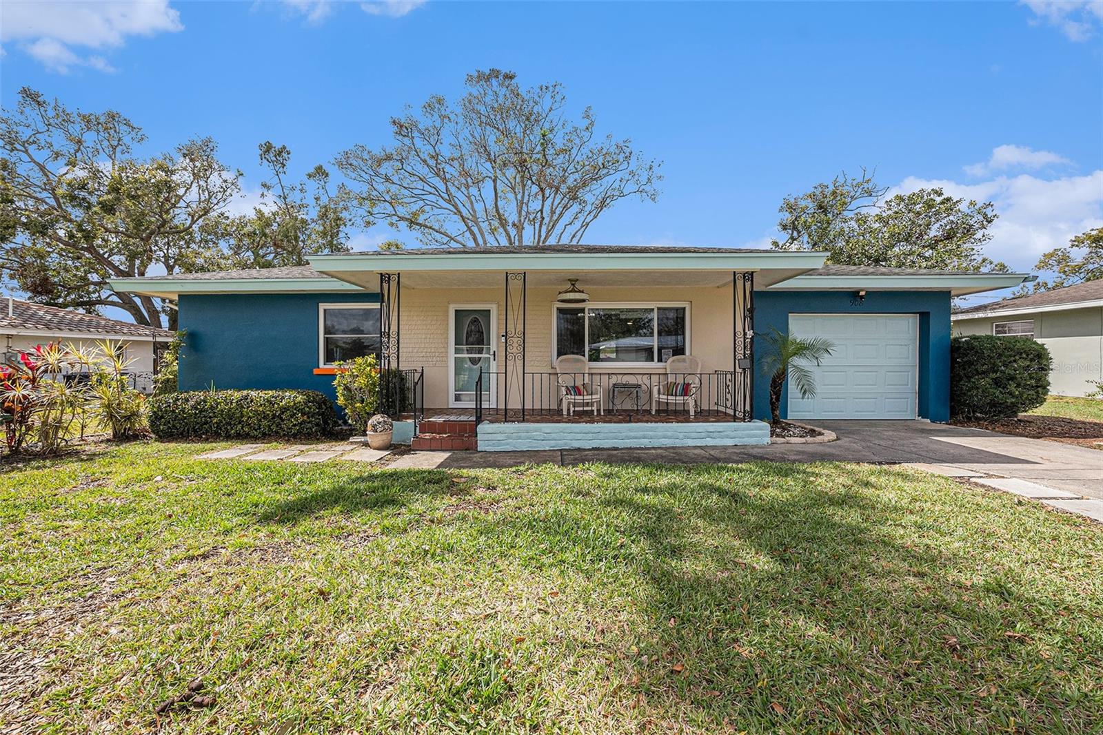 908 WOODLEY ROAD