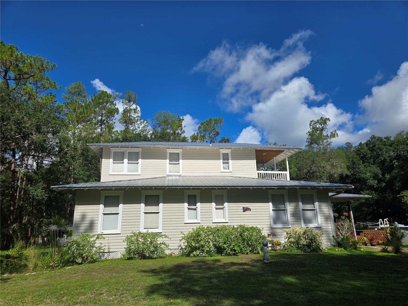 1633 PIONEER DRIVE