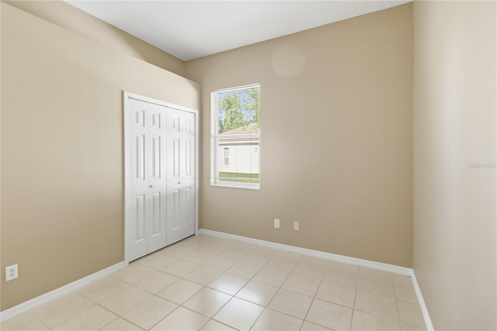 HAMPTON WOODS - Residential