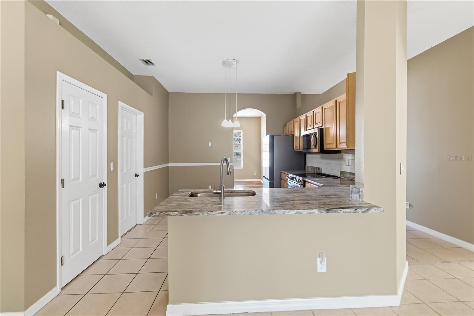 HAMPTON WOODS - Residential