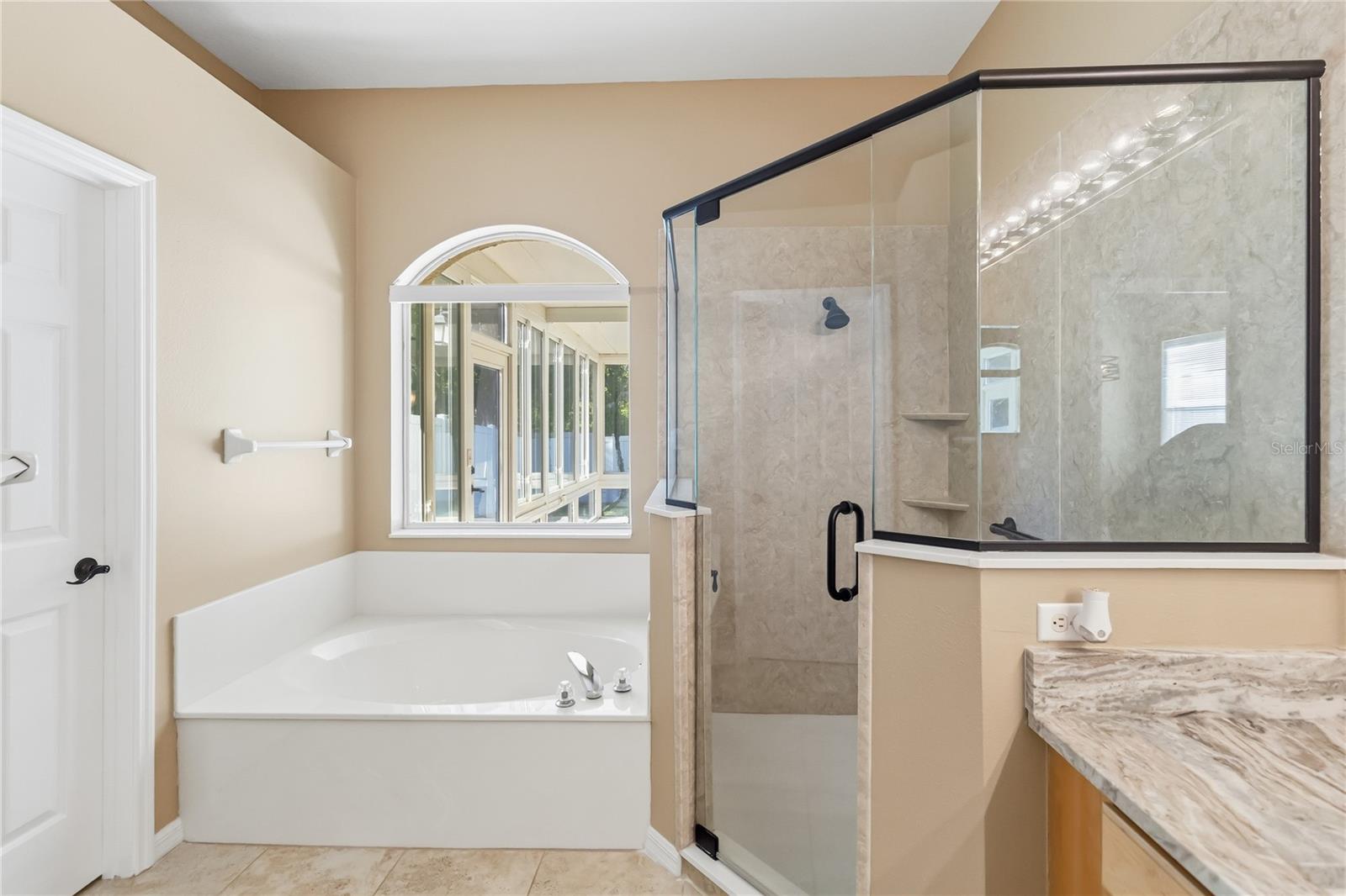 HAMPTON WOODS - Residential