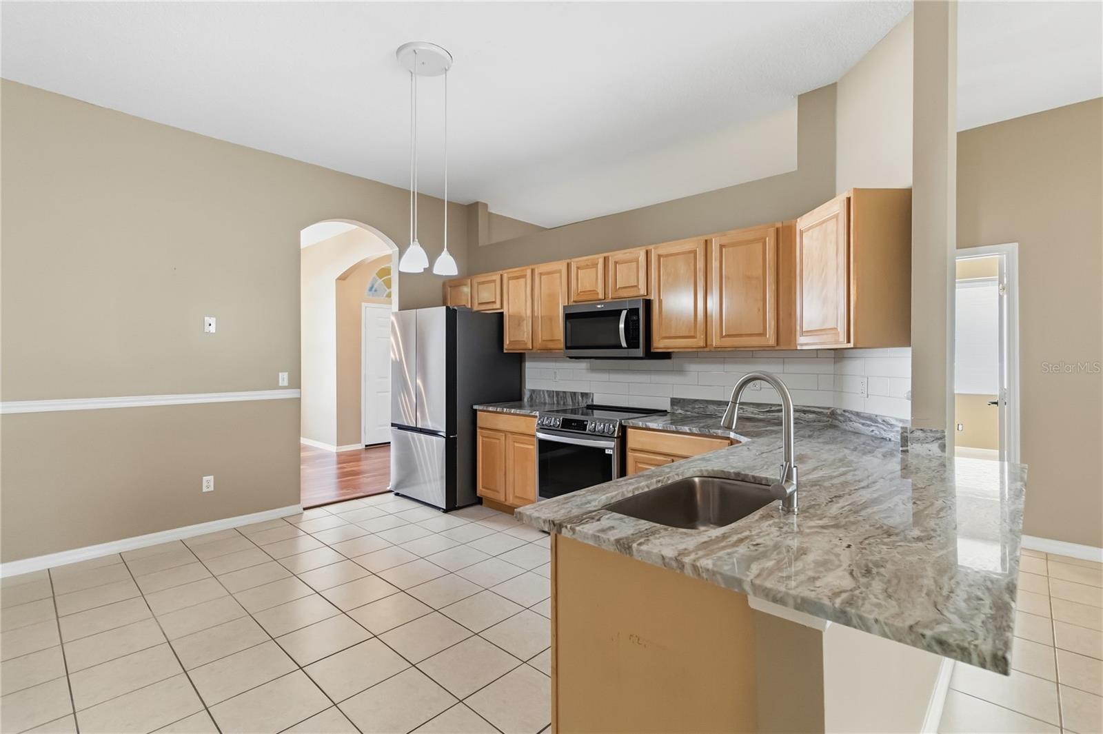 HAMPTON WOODS - Residential