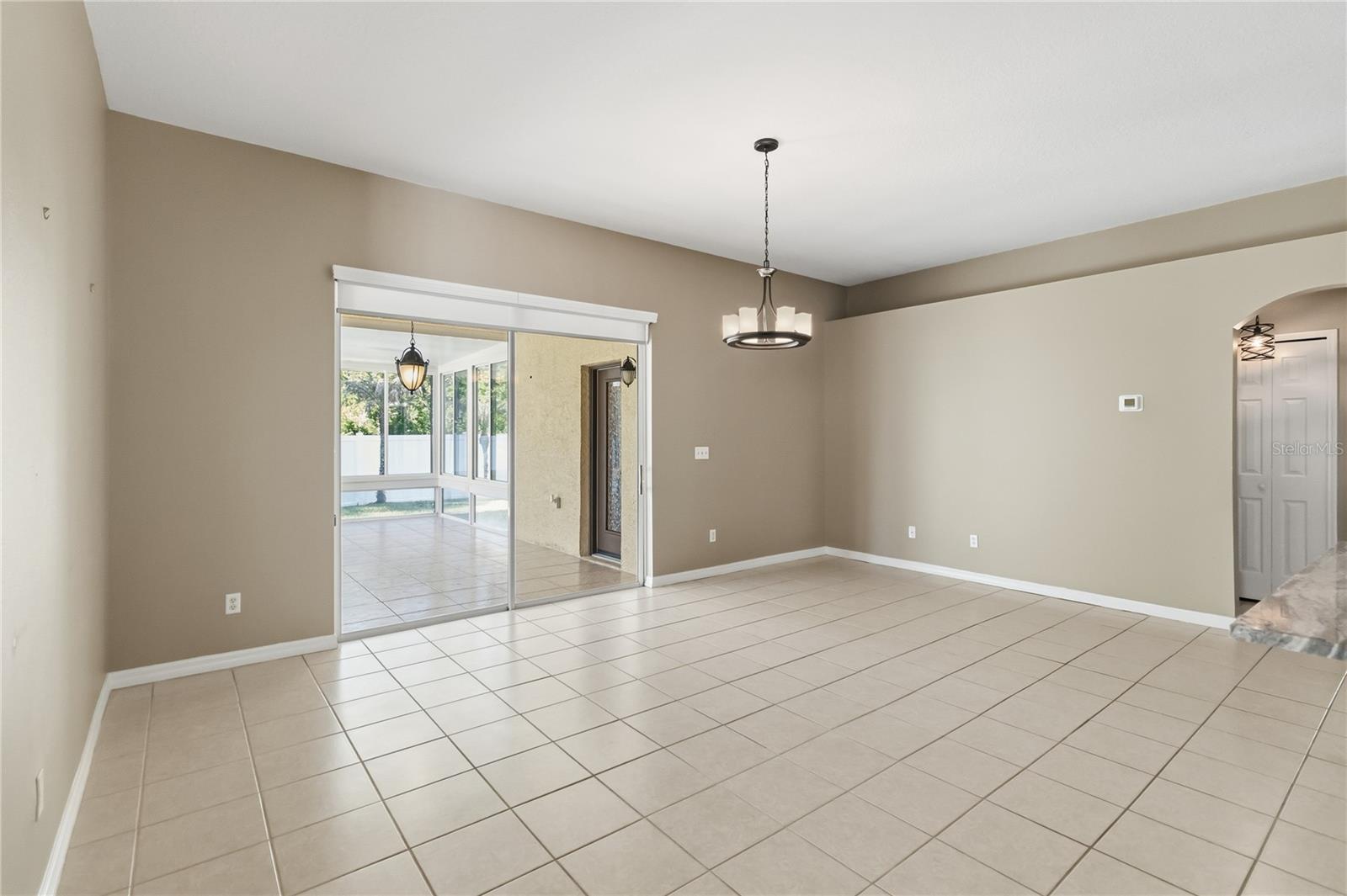 HAMPTON WOODS - Residential