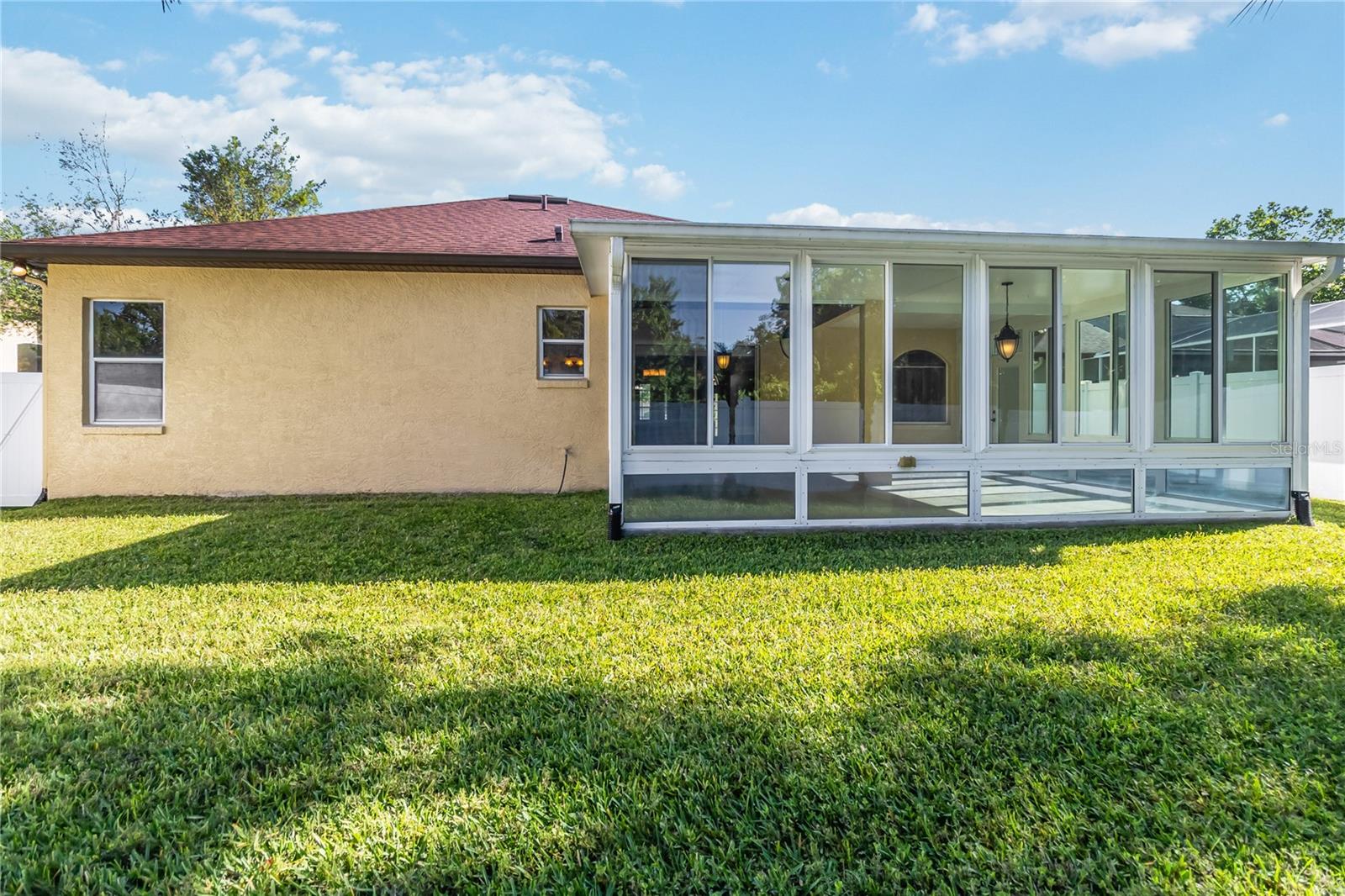 HAMPTON WOODS - Residential