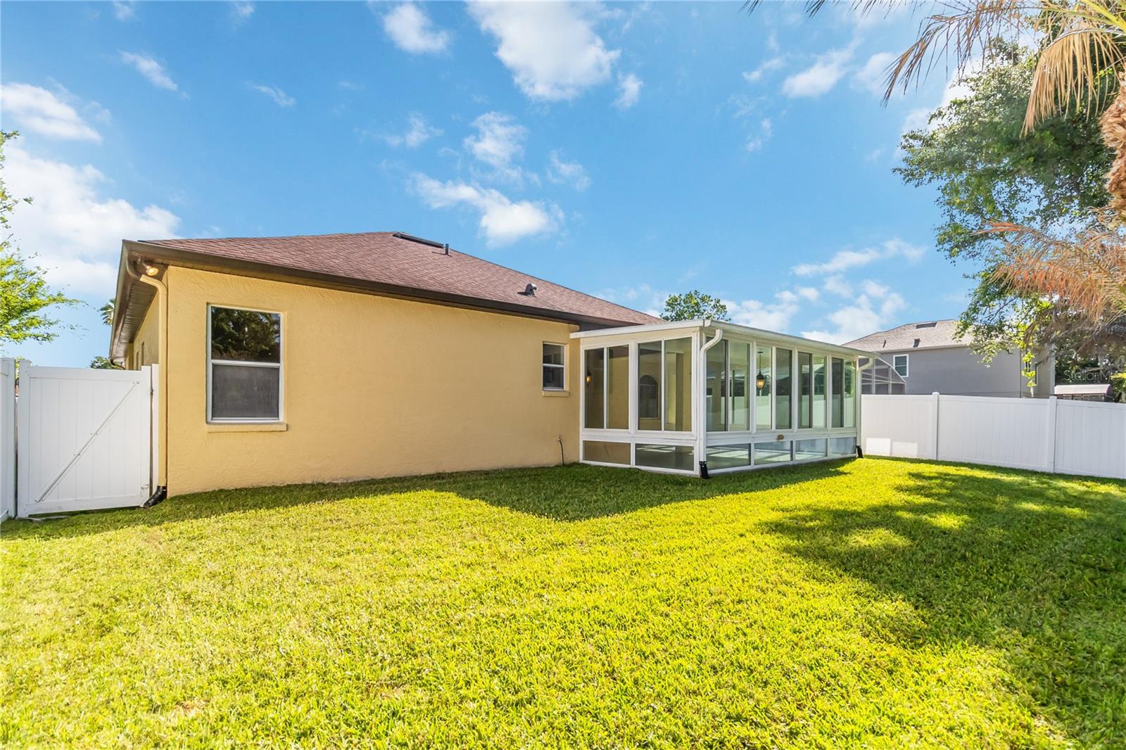 HAMPTON WOODS - Residential