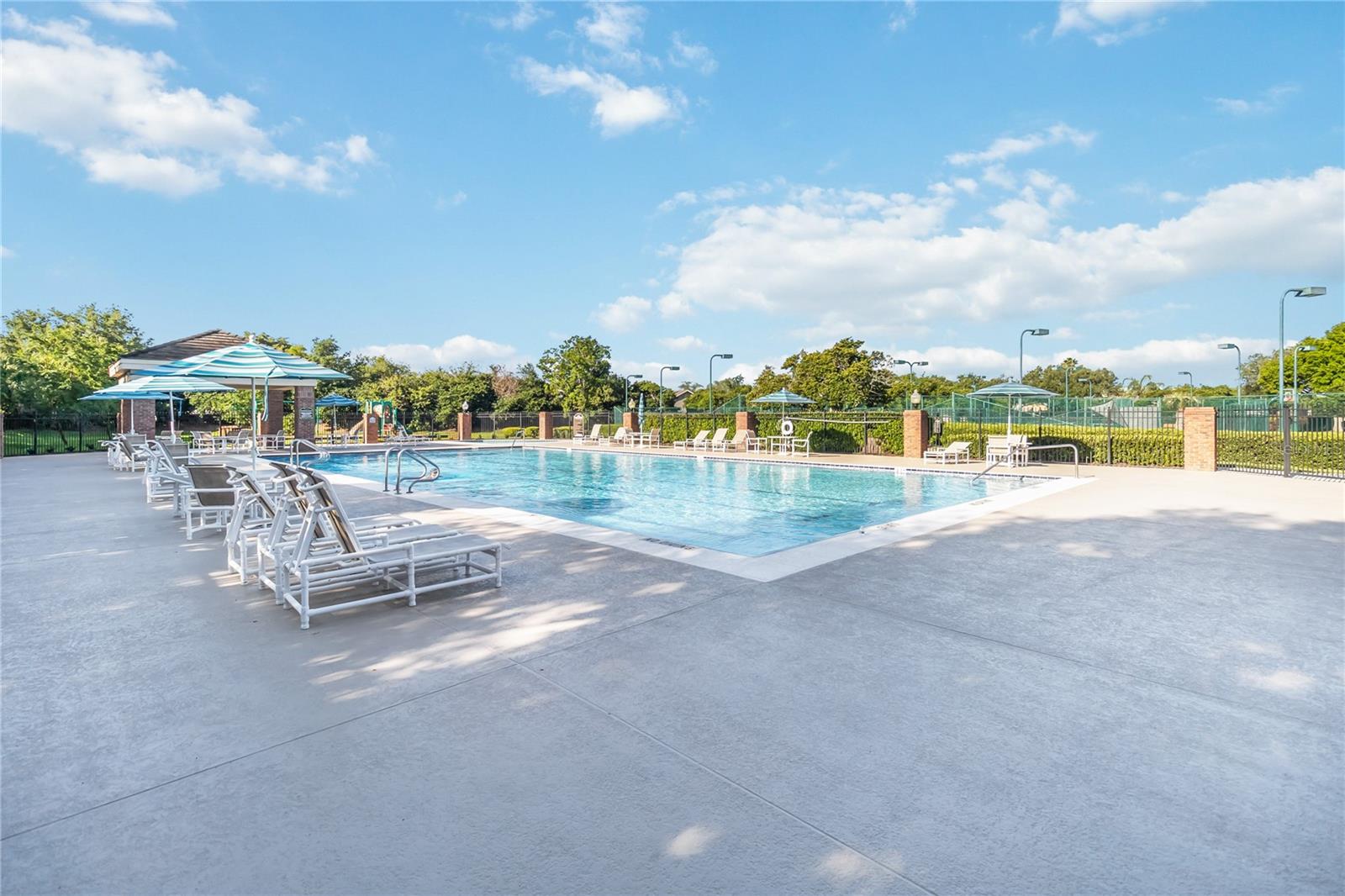 HAMPTON WOODS - Residential