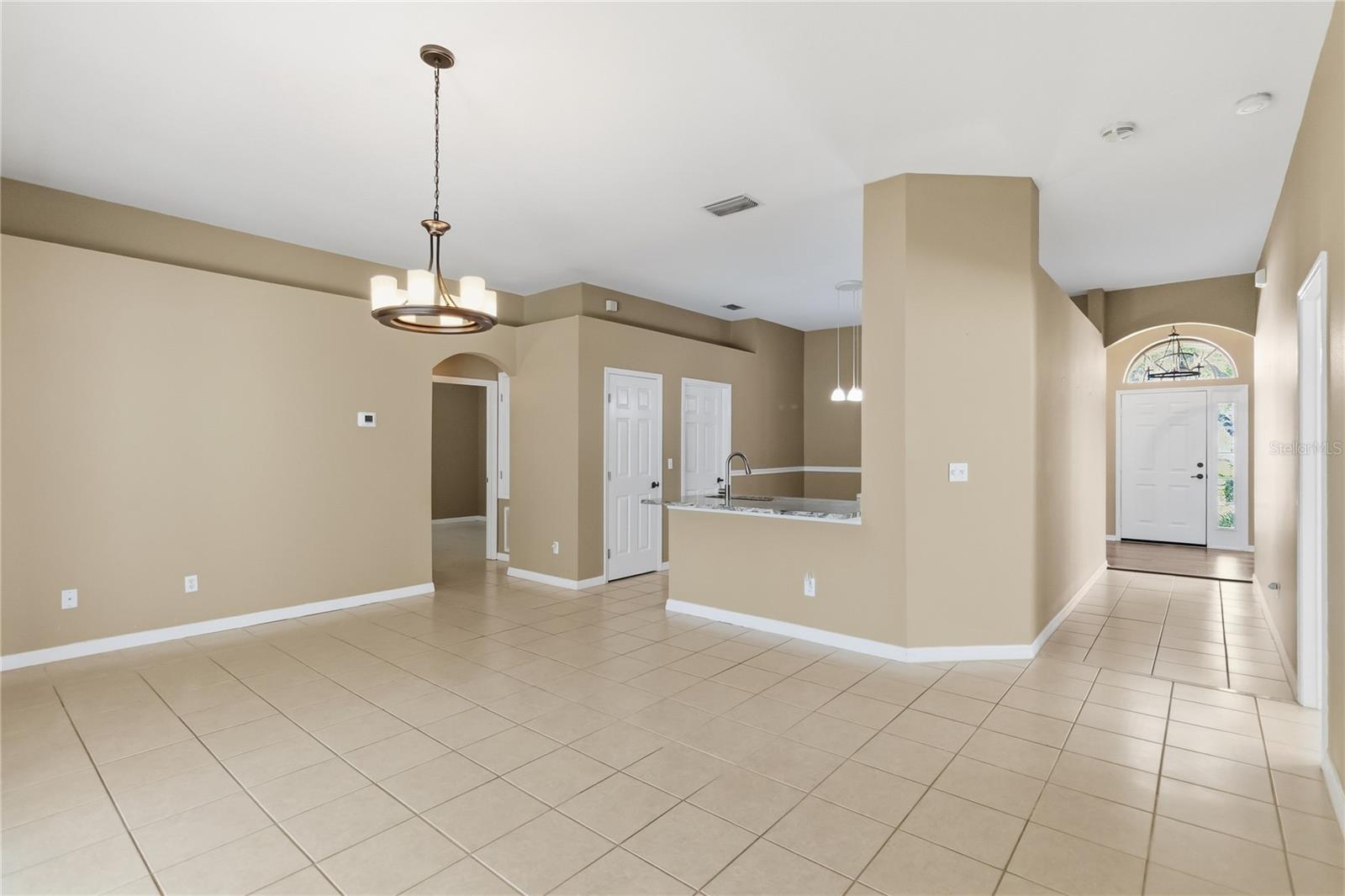 HAMPTON WOODS - Residential