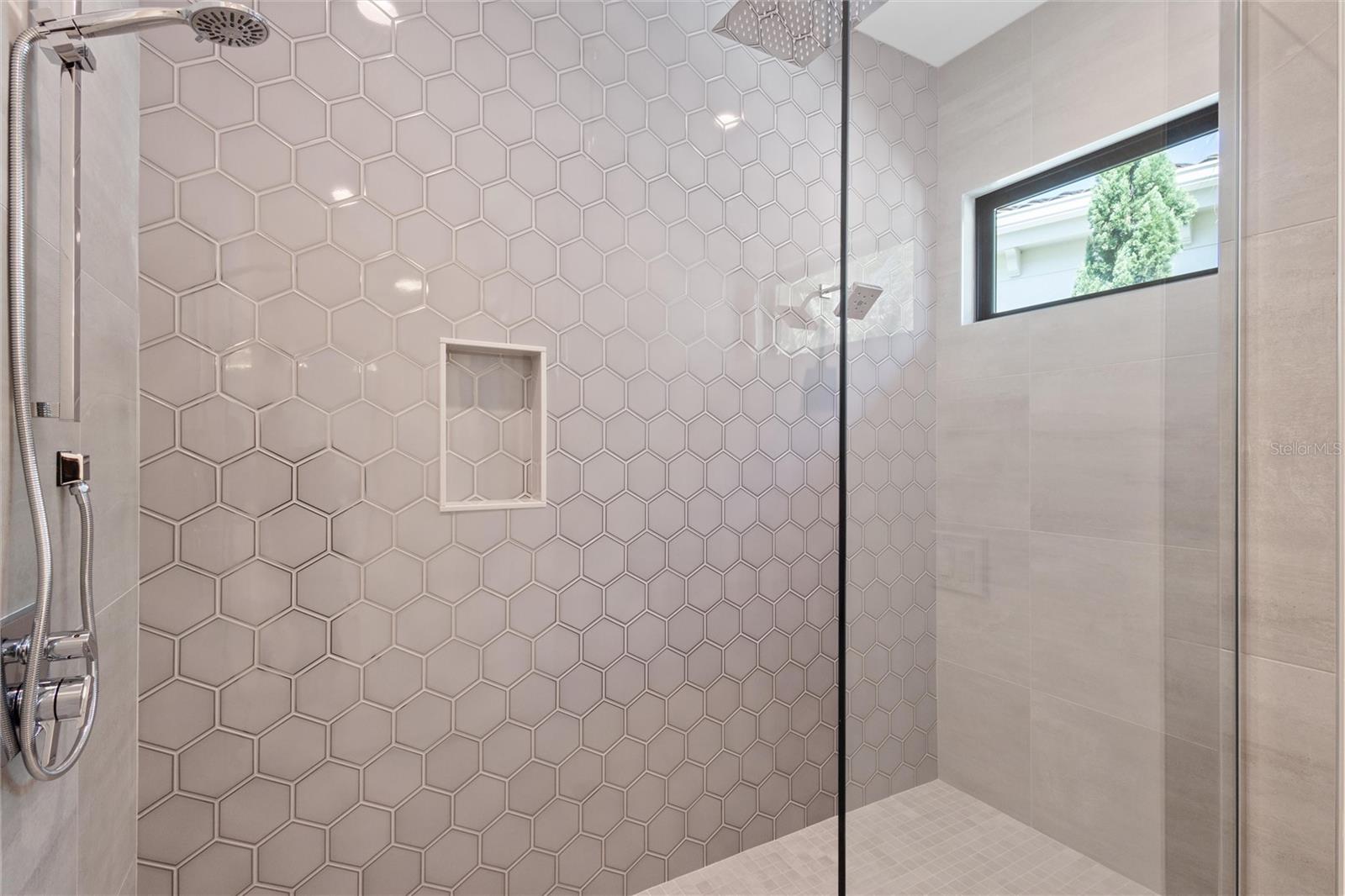 REUNION WEST VLGS NORTH - Residential