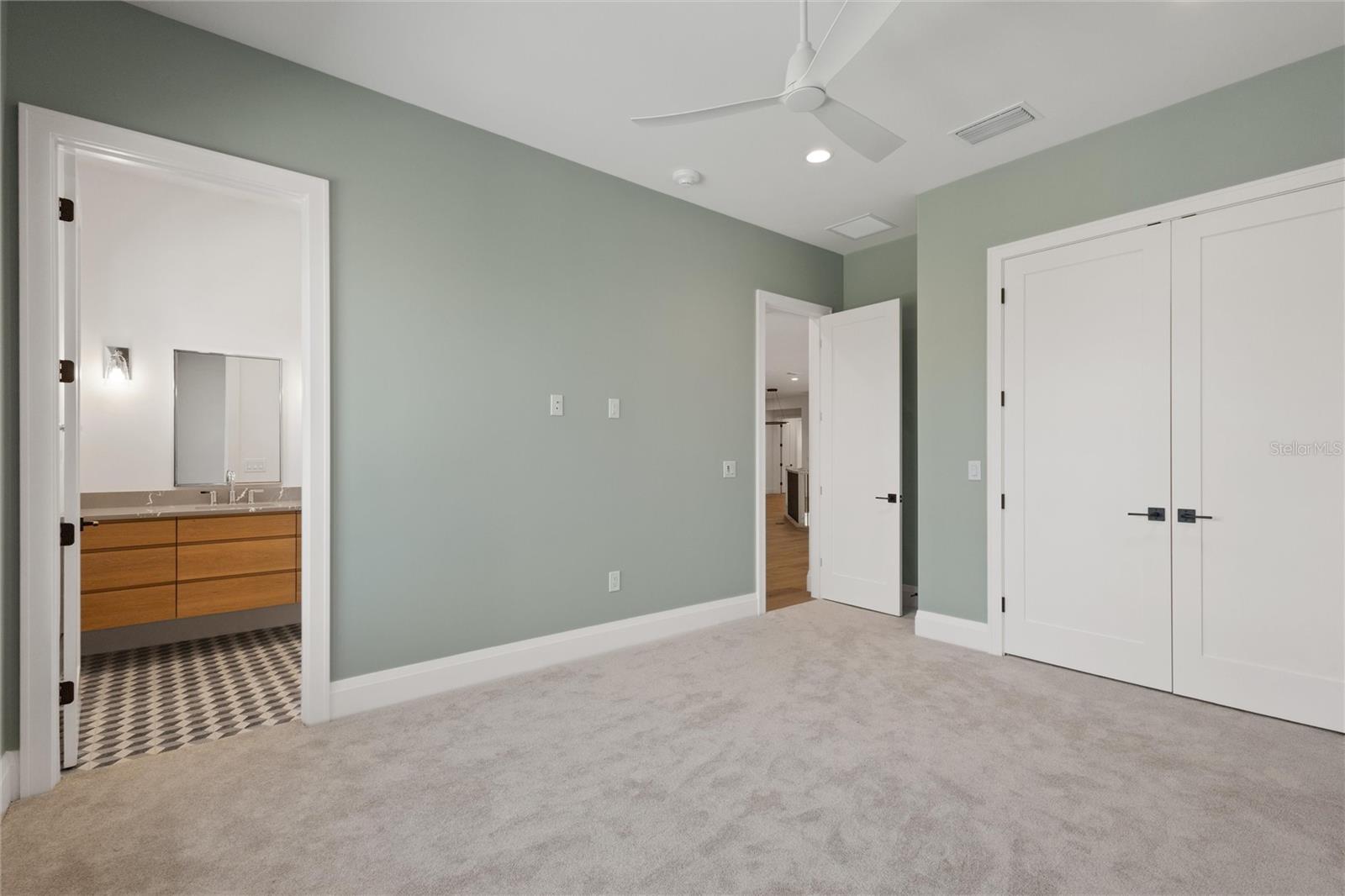 REUNION WEST VLGS NORTH - Residential