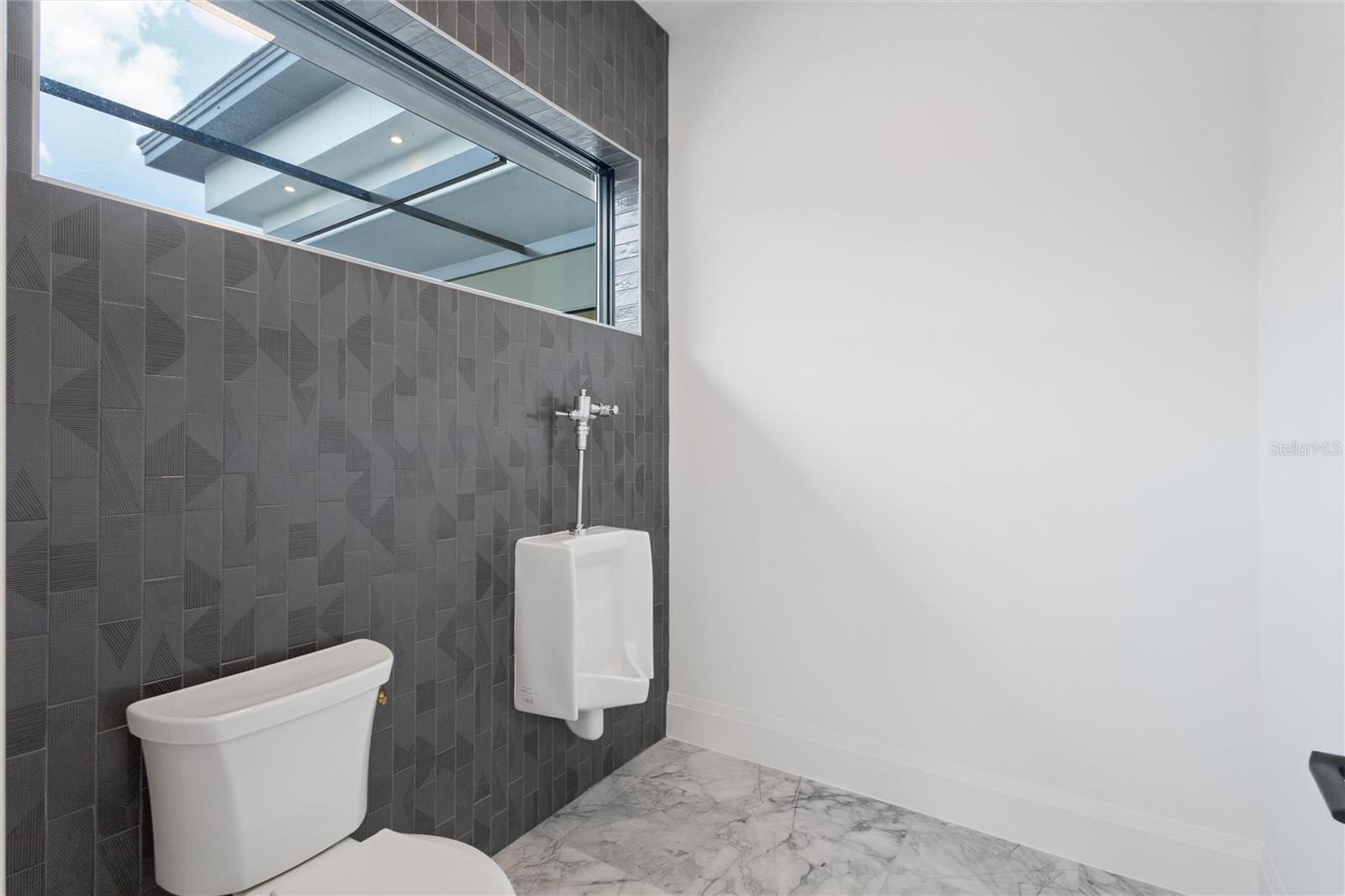 REUNION WEST VLGS NORTH - Residential