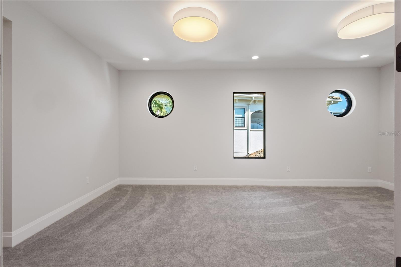 REUNION WEST VLGS NORTH - Residential