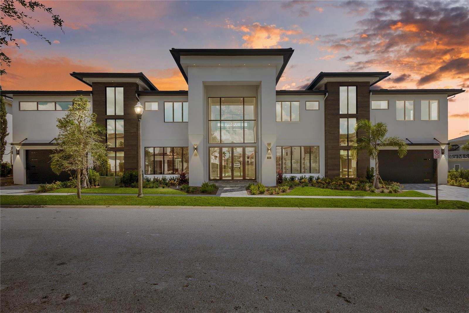 REUNION WEST VLGS NORTH - Residential