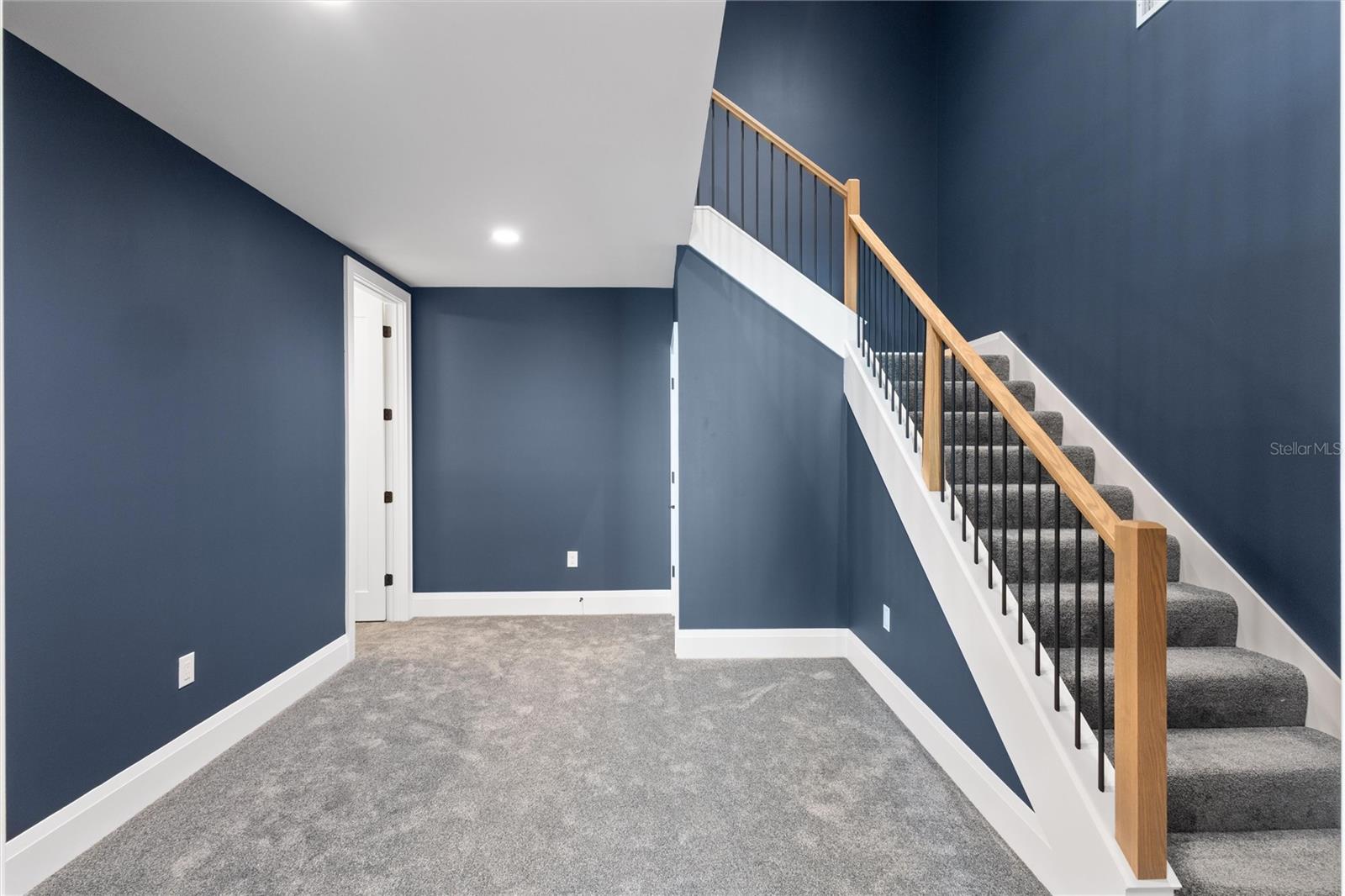 REUNION WEST VLGS NORTH - Residential