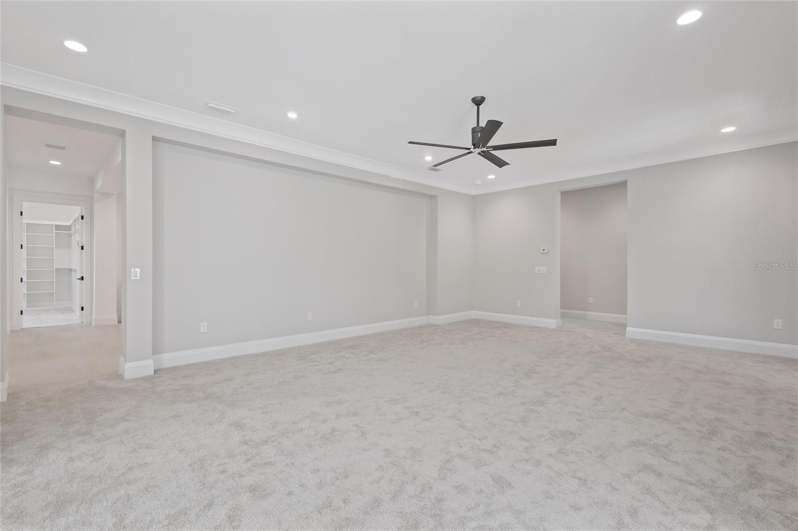 REUNION WEST VLGS NORTH - Residential