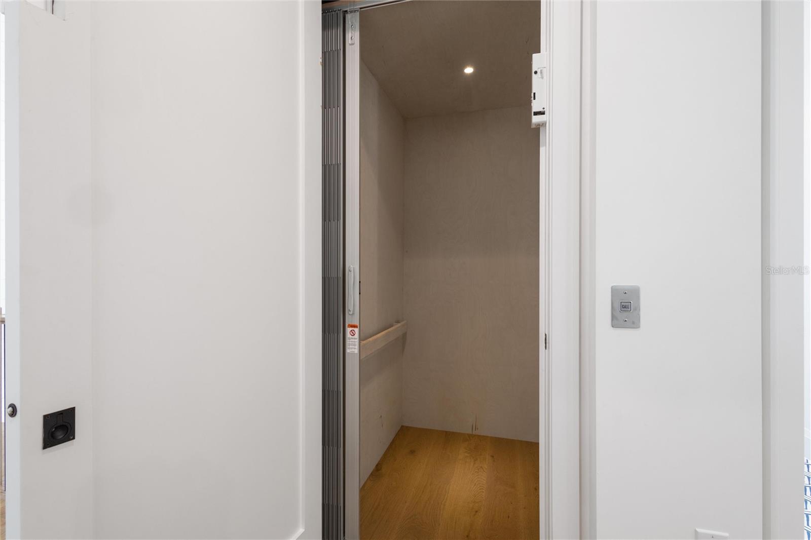 REUNION WEST VLGS NORTH - Residential