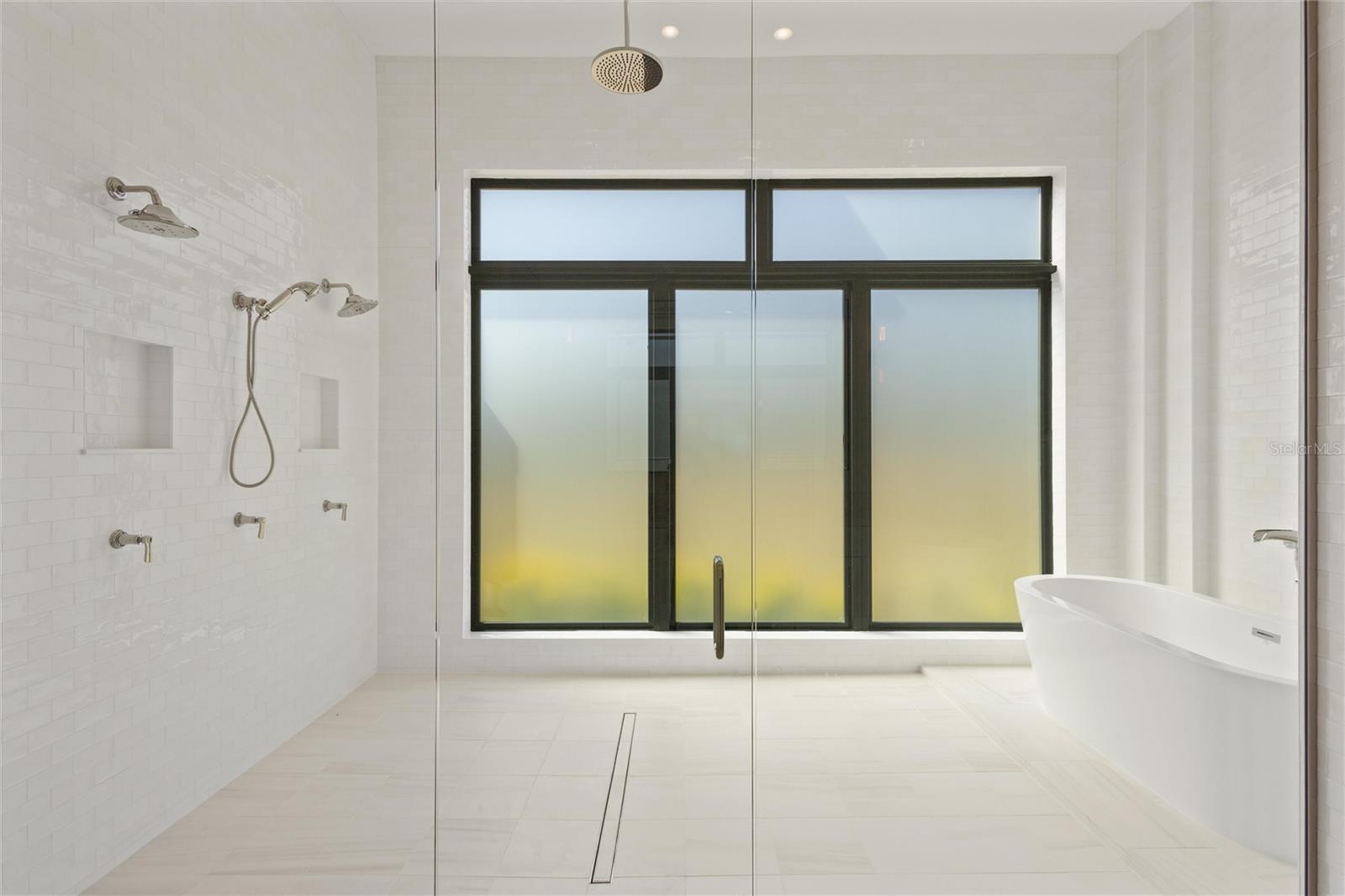 REUNION WEST VLGS NORTH - Residential