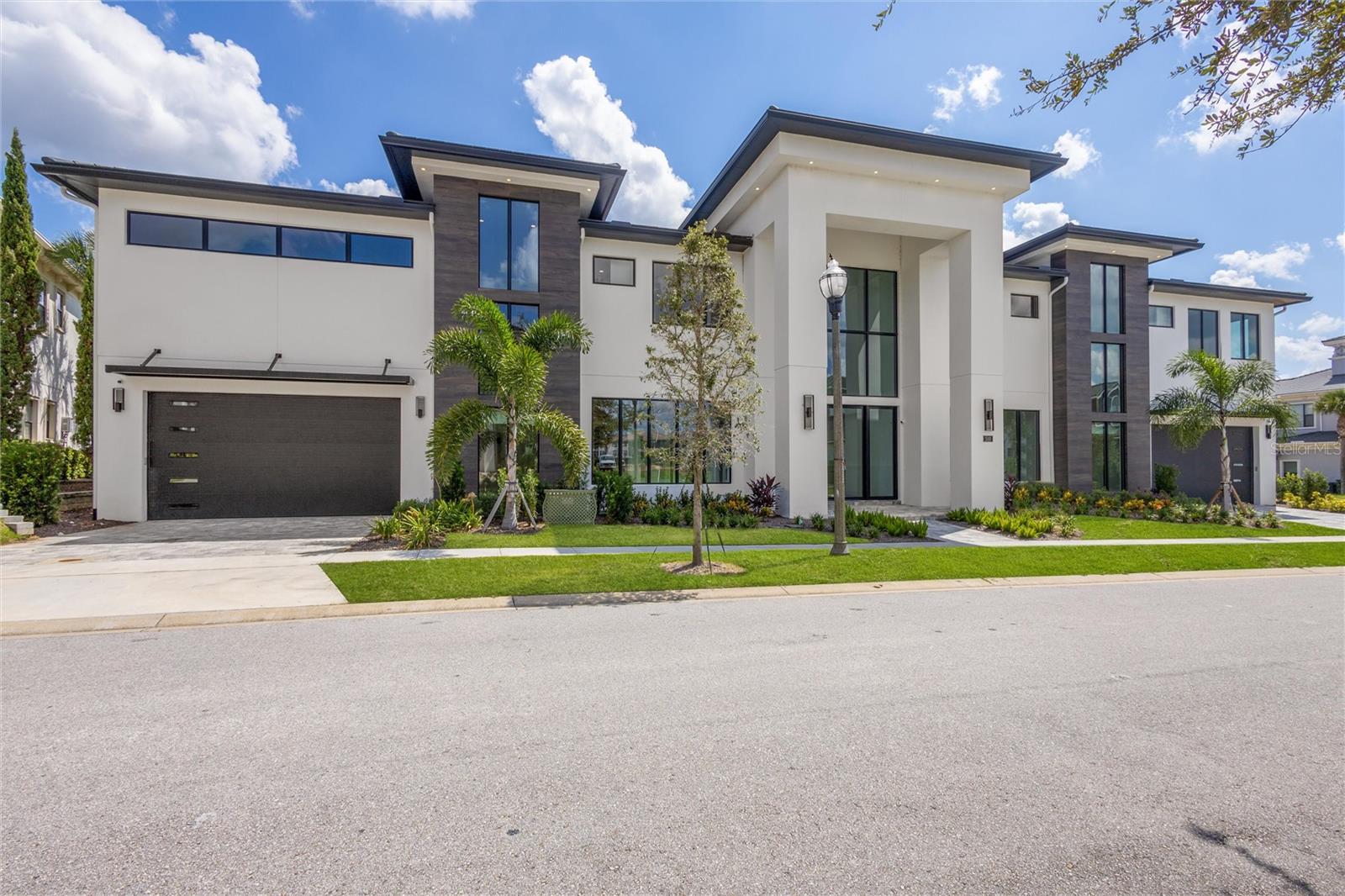 REUNION WEST VLGS NORTH - Residential