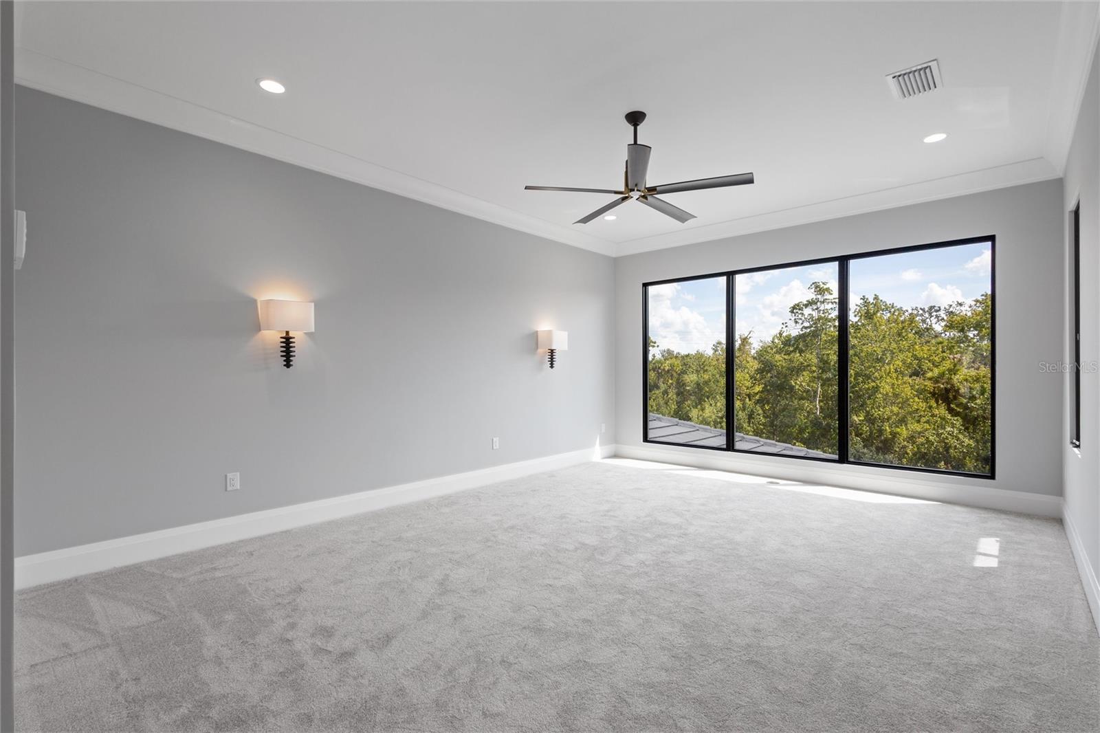 REUNION WEST VLGS NORTH - Residential