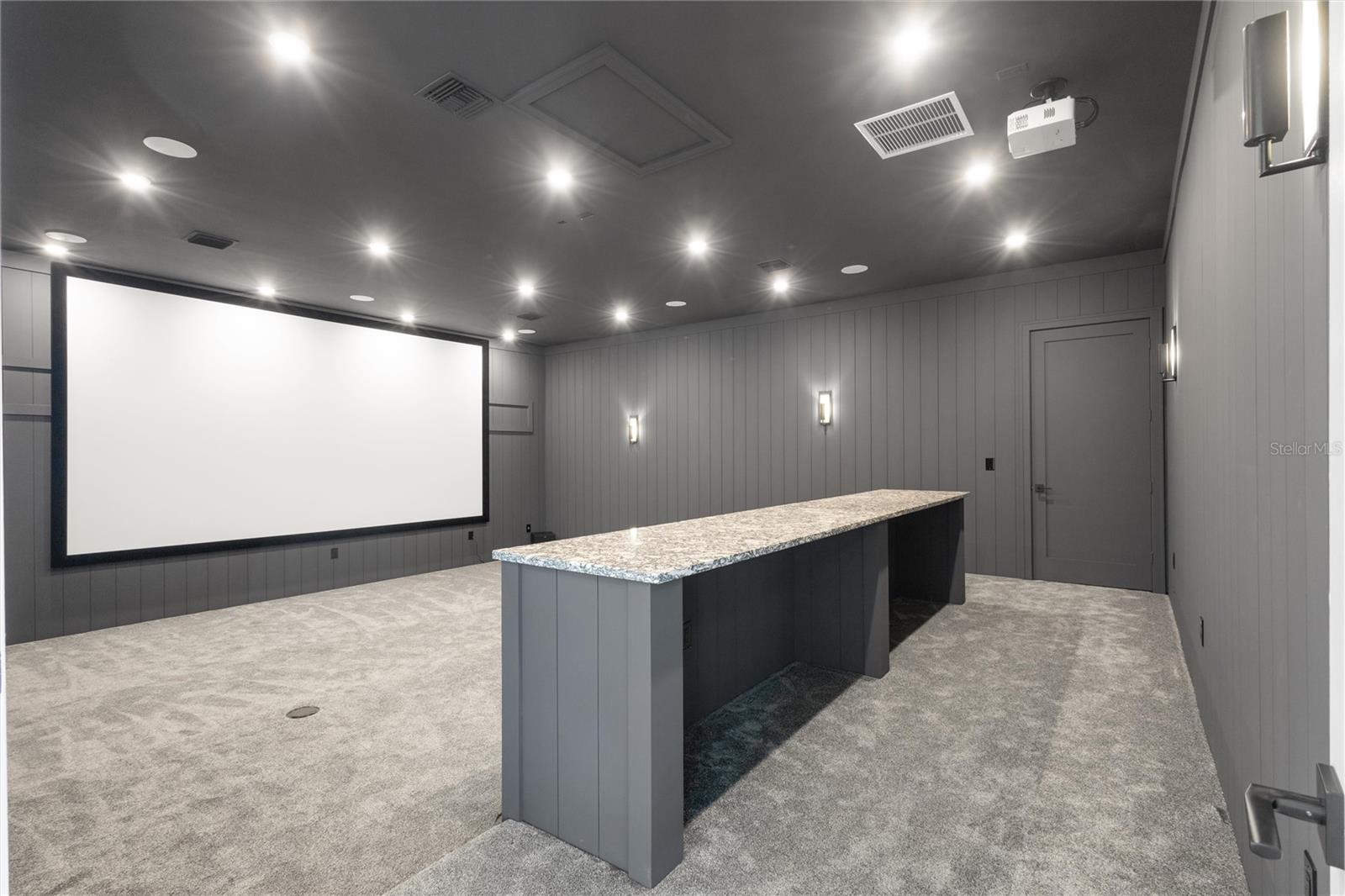 REUNION WEST VLGS NORTH - Residential