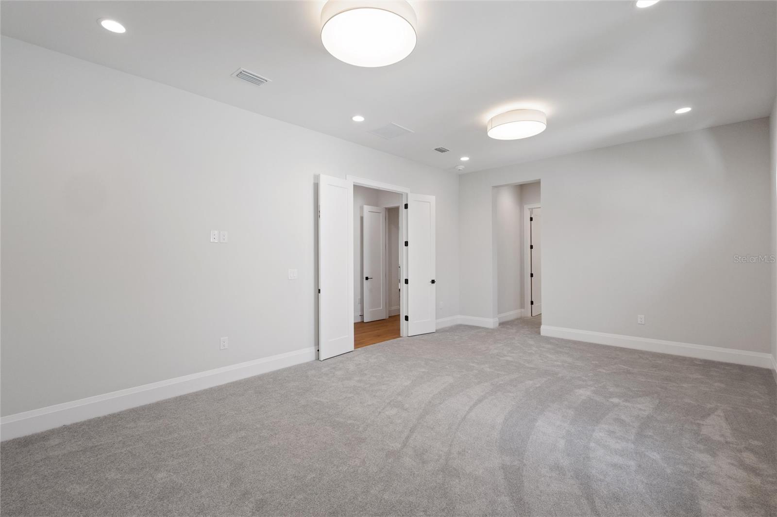 REUNION WEST VLGS NORTH - Residential