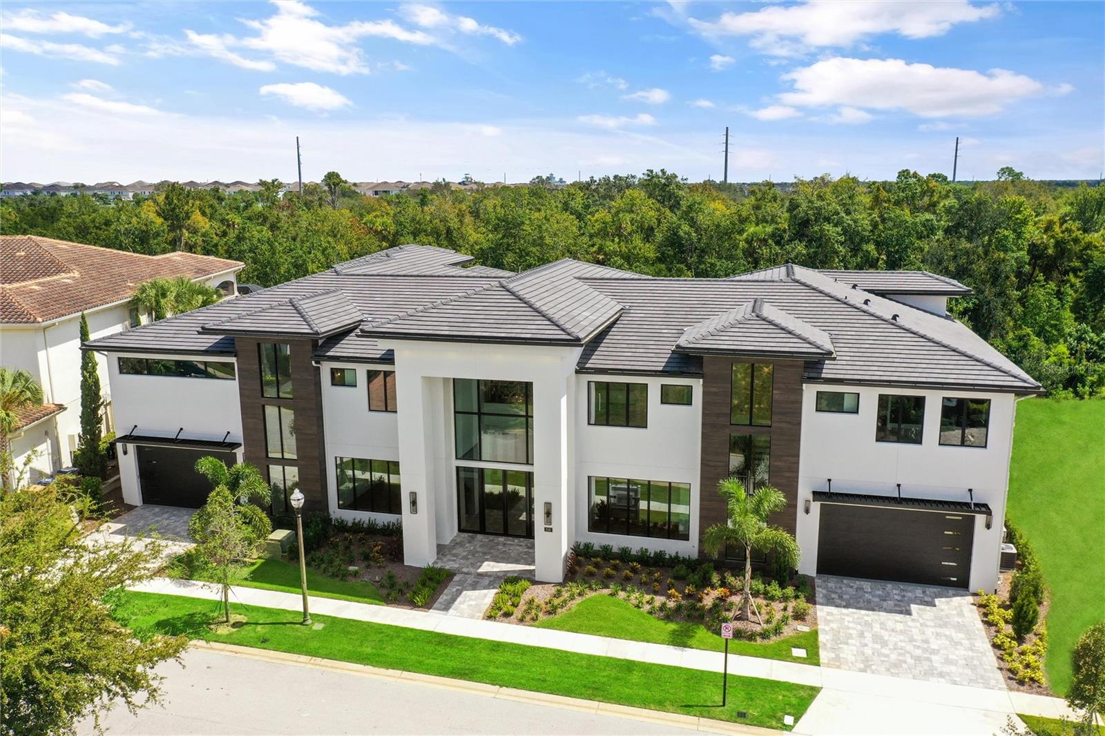 REUNION WEST VLGS NORTH - Residential