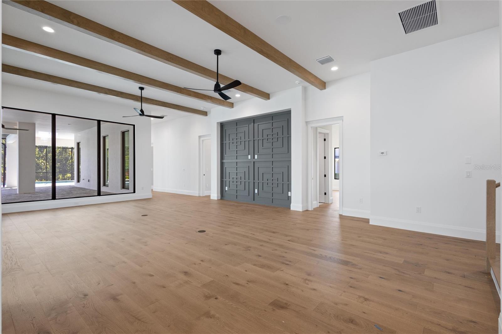 REUNION WEST VLGS NORTH - Residential