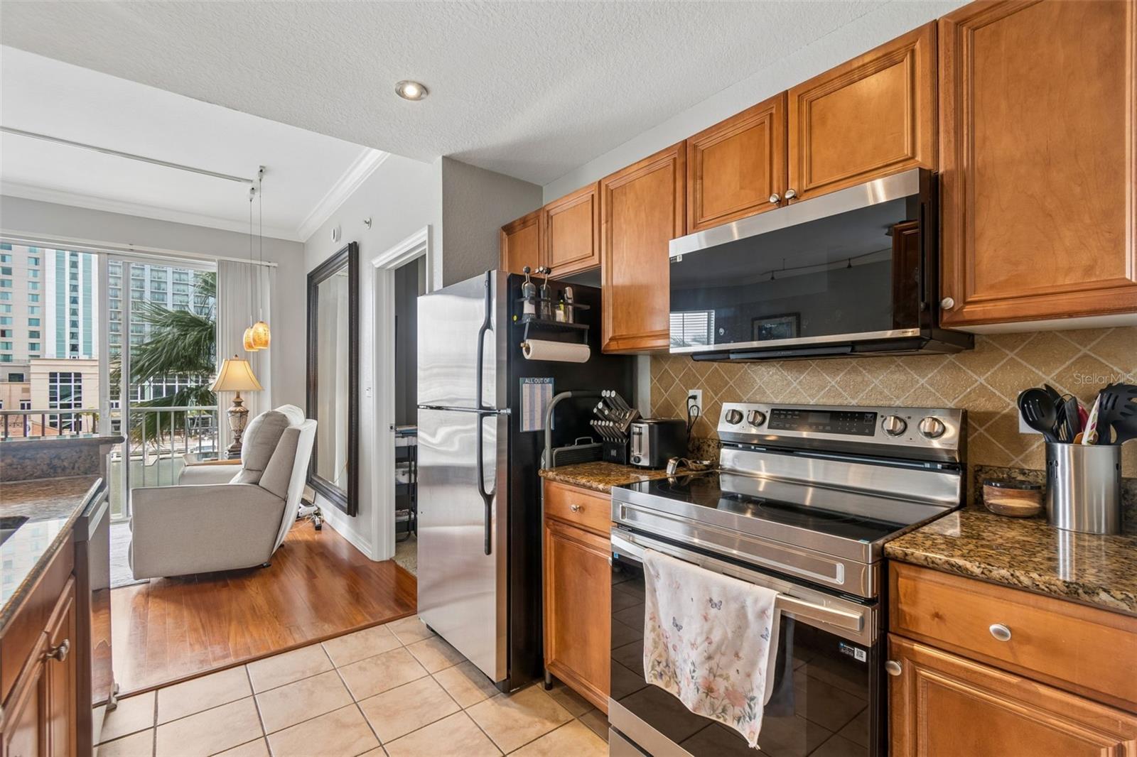 PARKCREST HARBOUR ISLAND CONDO - Residential Lease