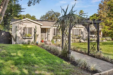 100 KENNISON DRIVE ORLANDO FL 32801