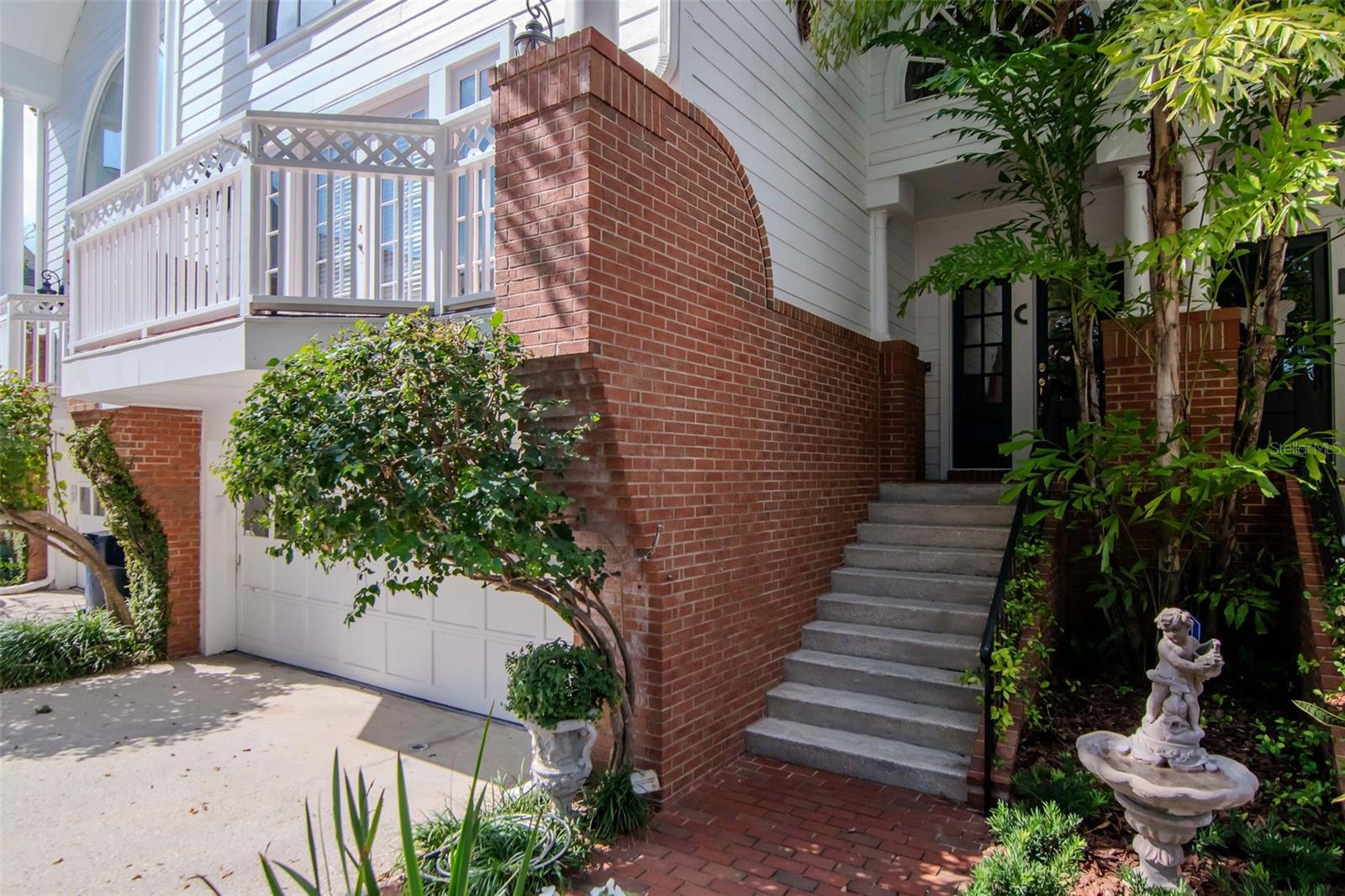 PILGRIMS GATE A CONDO - Residential