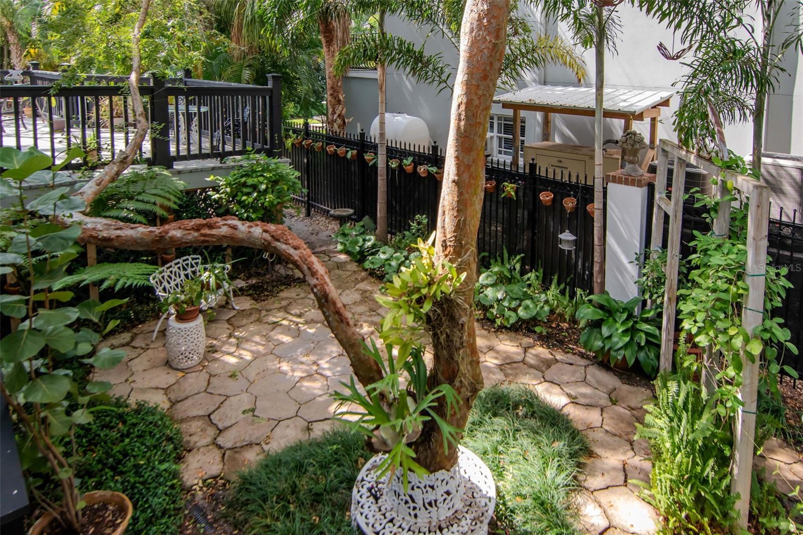 PILGRIMS GATE A CONDO - Residential