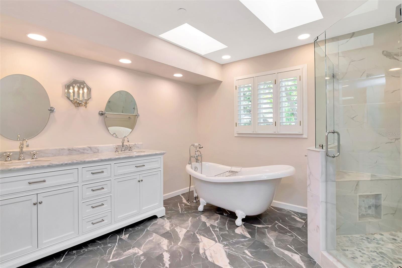 PILGRIMS GATE A CONDO - Residential