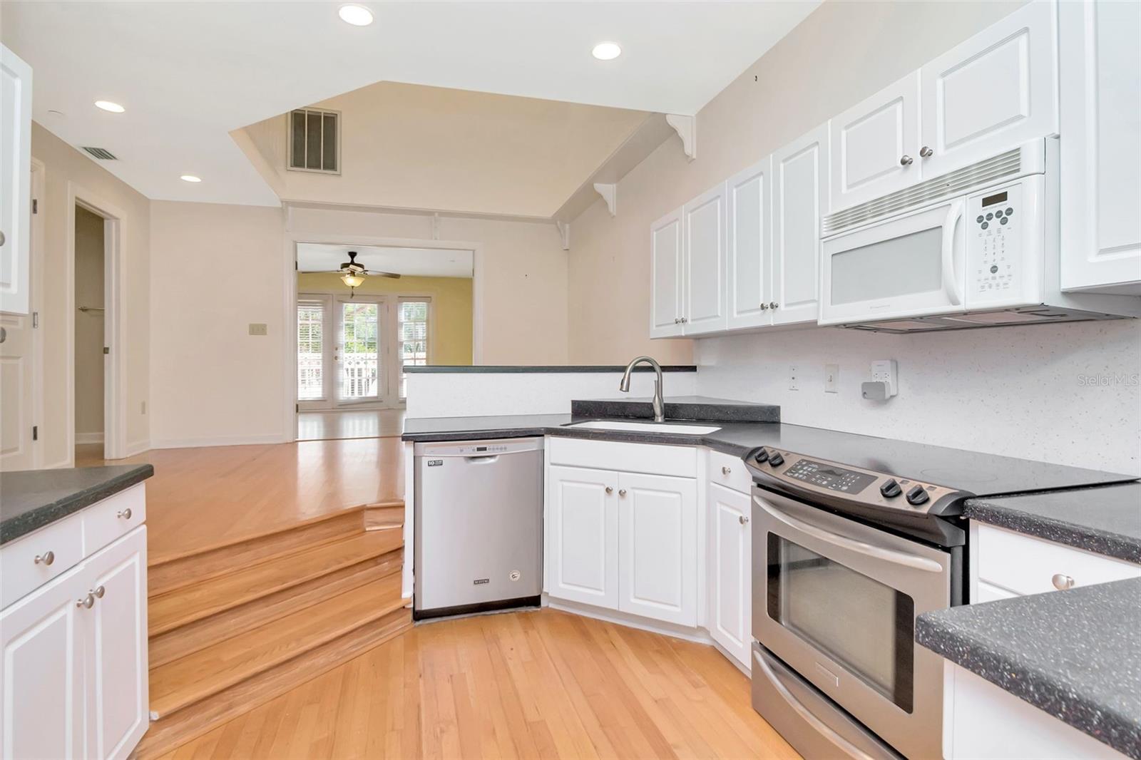 PILGRIMS GATE A CONDO - Residential