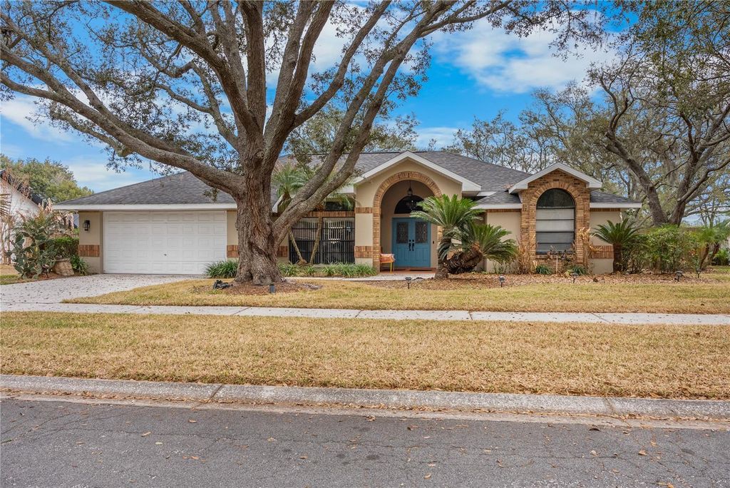 Photo of 1619 Palace Court, Valrico, FL 33594 (MLS # TB8481955)
