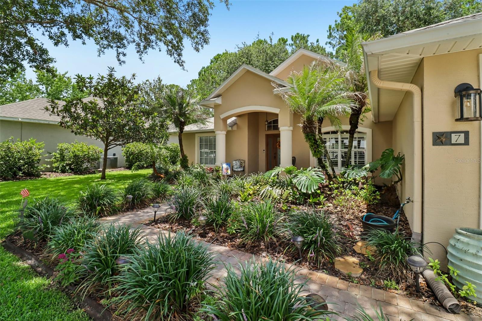 7 PRAIRIEVIEW LANE