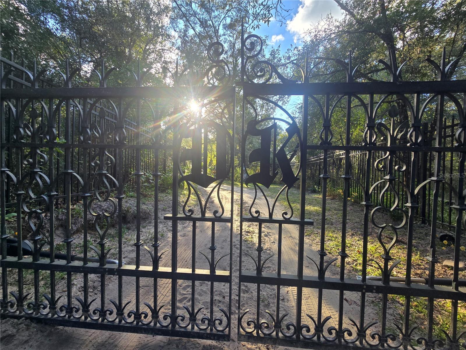 940 W MINNESOTA AVENUE