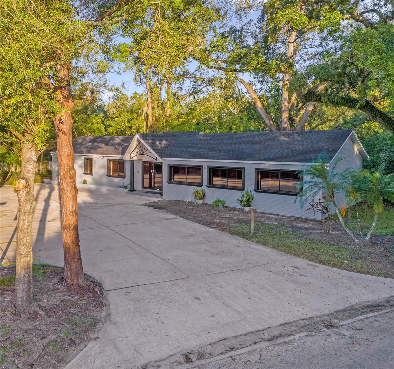 PHILLIPS TERRACE - Commercial Lease