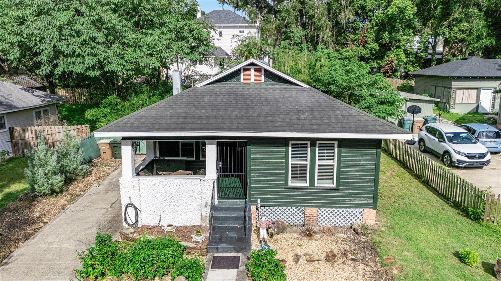 223 NE TUSCAWILLA AVENUE