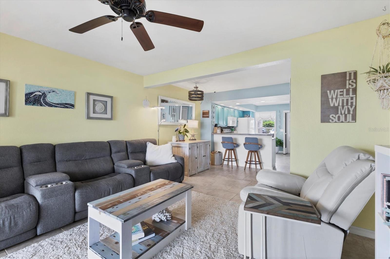 LAKE RIO TWNHMS - Residential