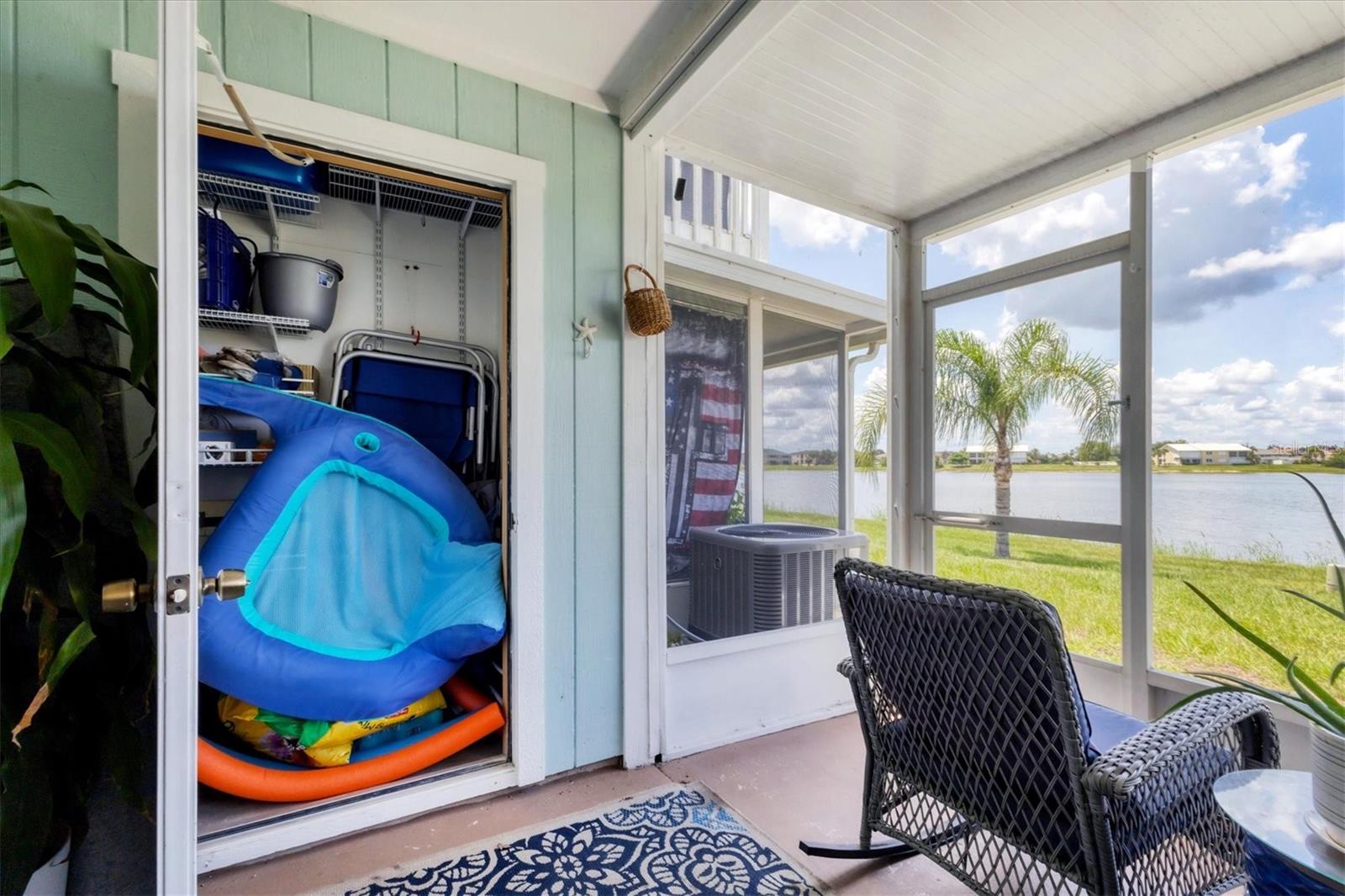 LAKE RIO TWNHMS - Residential